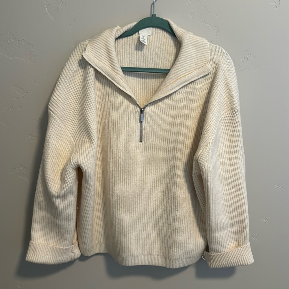 H&M cream chunky knit 1/4 zip. Oversized. Women’s large